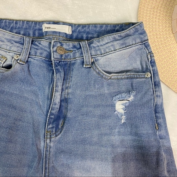 TNR jeans light wash distressed holey high rise skinny jeans - Picture 3 of 11